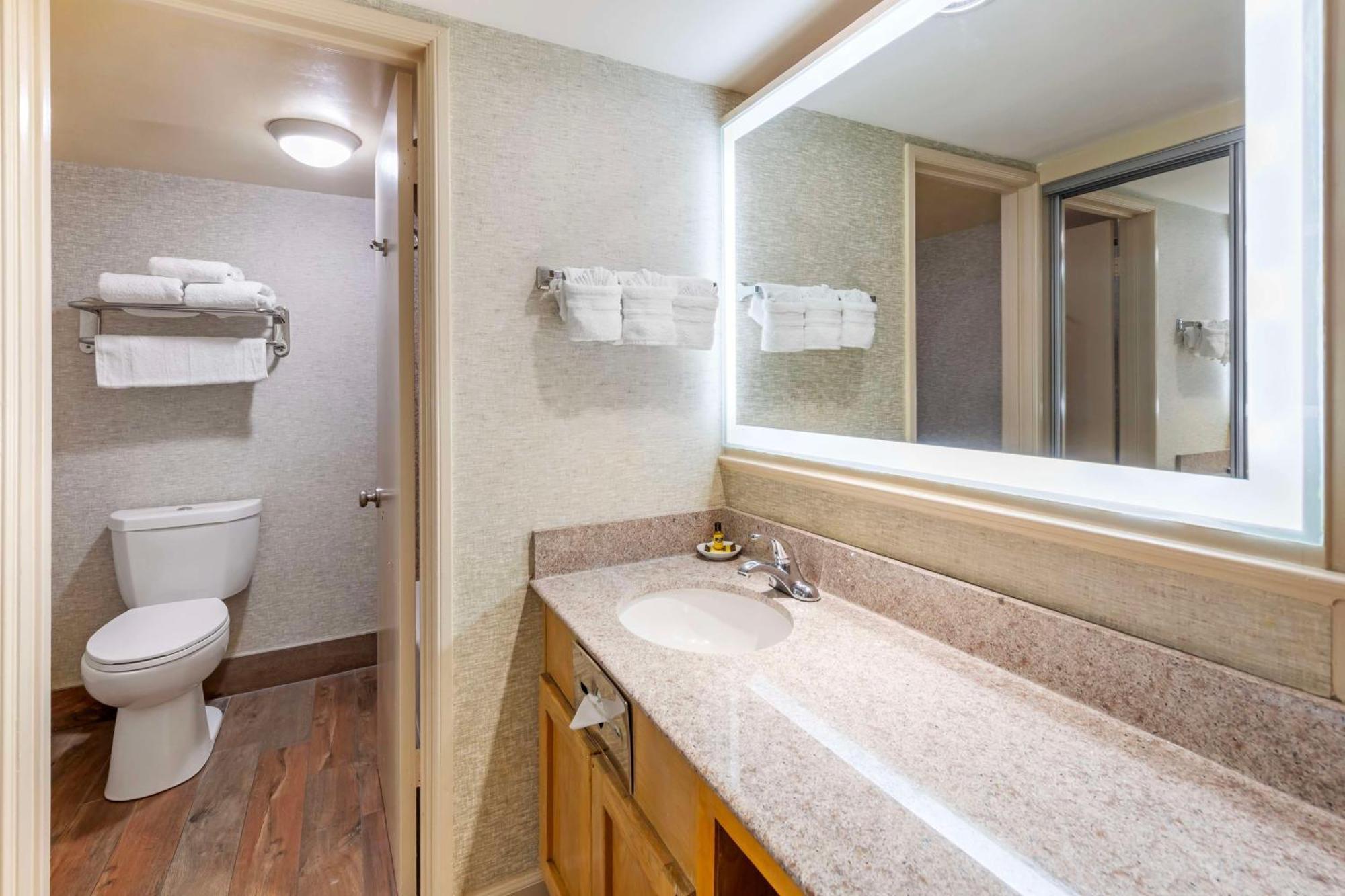 בייקרספילד Best Western Plus Hill House מראה חיצוני תמונה