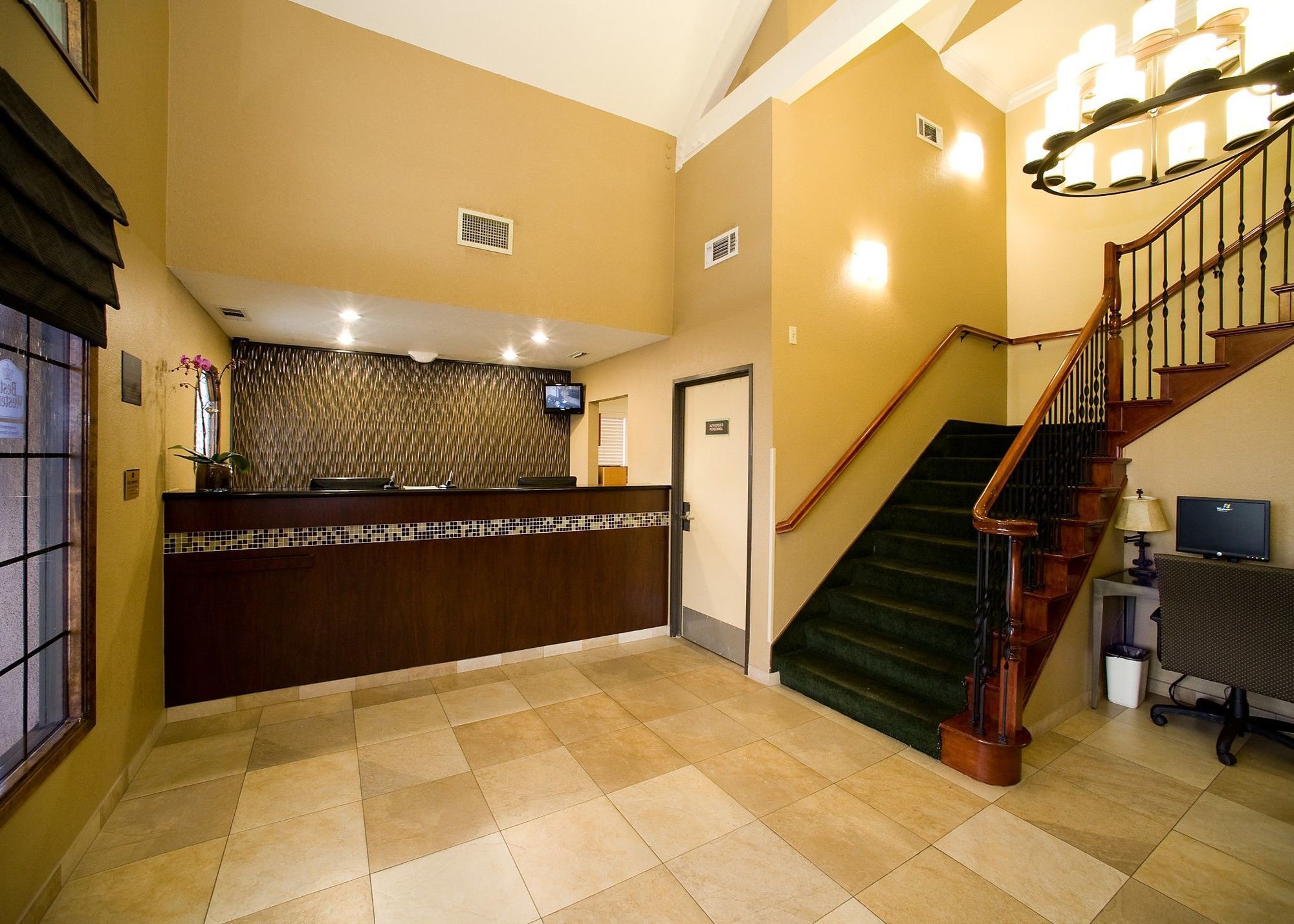 בייקרספילד Best Western Plus Hill House מראה חיצוני תמונה